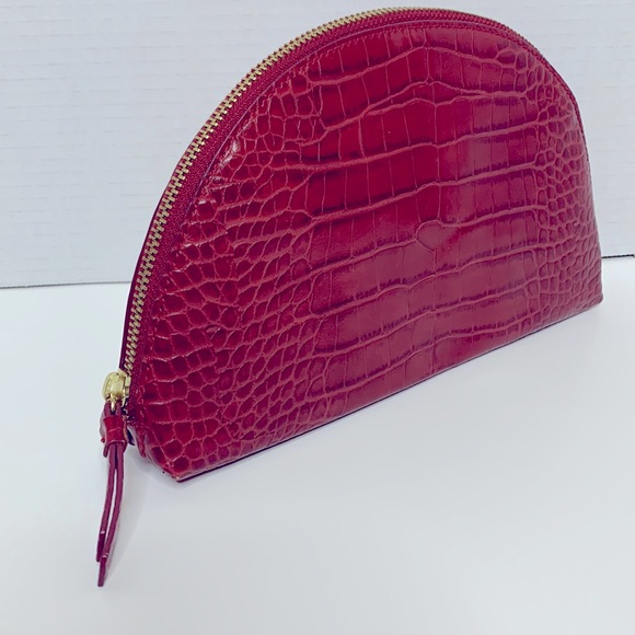 Banana Republic | Red Reptile Gold Zipper Pouch | Includes On The Go Charger NEW - Picture 2 of 10